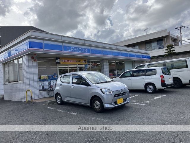コンビニ　ローソン（コンビニ）まで560m
