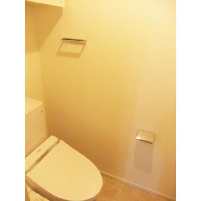 トイレ　※写真は同タイプ住戸です。