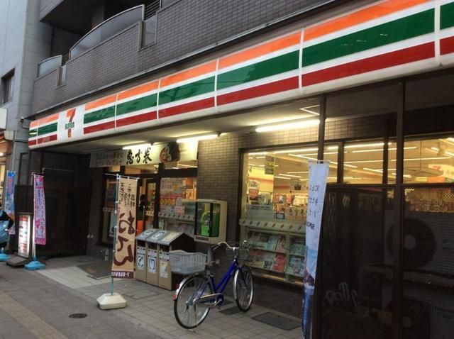 コンビニ　セブンイレブン墨田両国３（コンビニ）まで109m