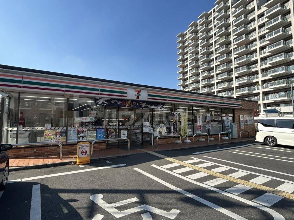 コンビニ　セブンイレブンさいたま上落合3丁目店（コンビニ）まで380m
