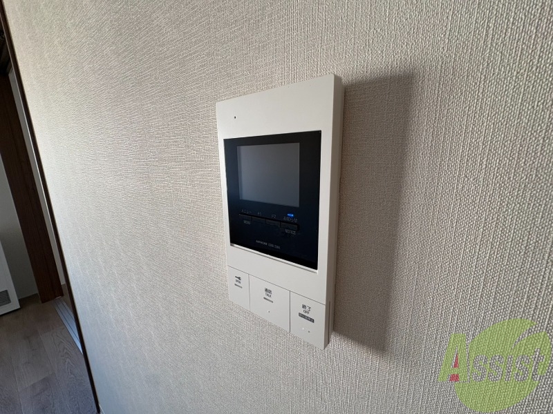 セキュリティ　ＴＶモニター付インターホンです。来客者の顔が見えるので安心！