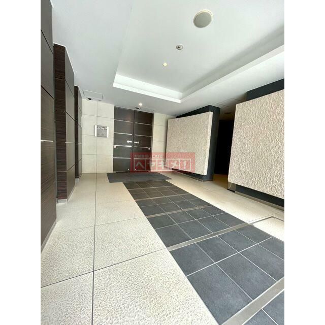 エントランス　同建物参考写真
