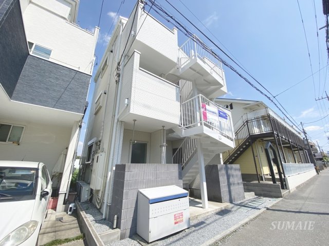 建物外観　外観は落ち着いています☆
