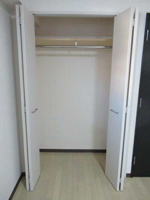 収納　洋室ウォークインクローゼット