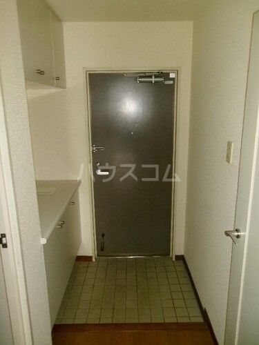 ライオンズタワー谷塚の玄関写真