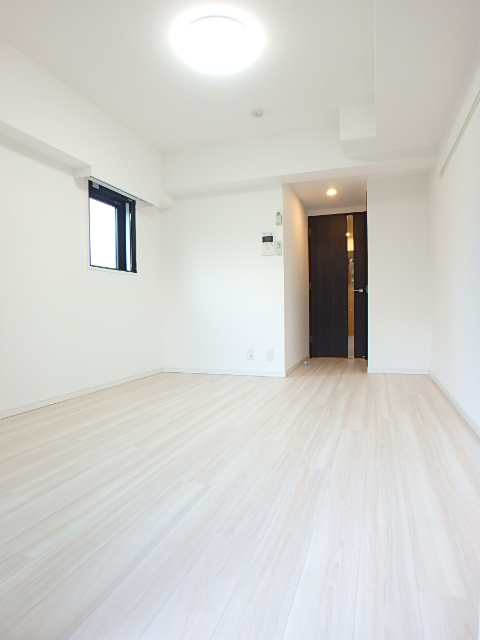 居室・リビング　※別部屋の参考写真です。