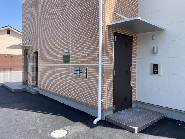 エントランス　共用玄関（オートロック）