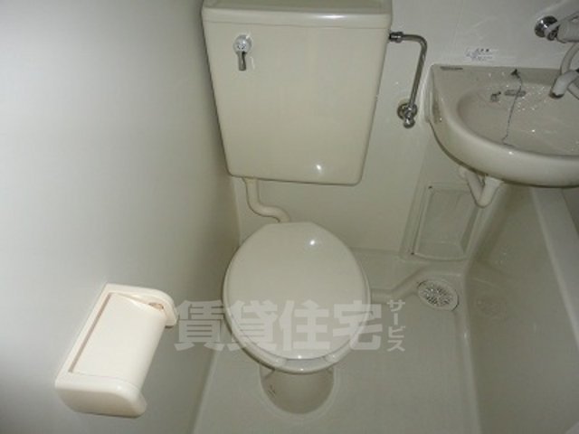 阪急伊丹線 塚口駅 徒歩17分 11階建 築36年のトイレ写真
