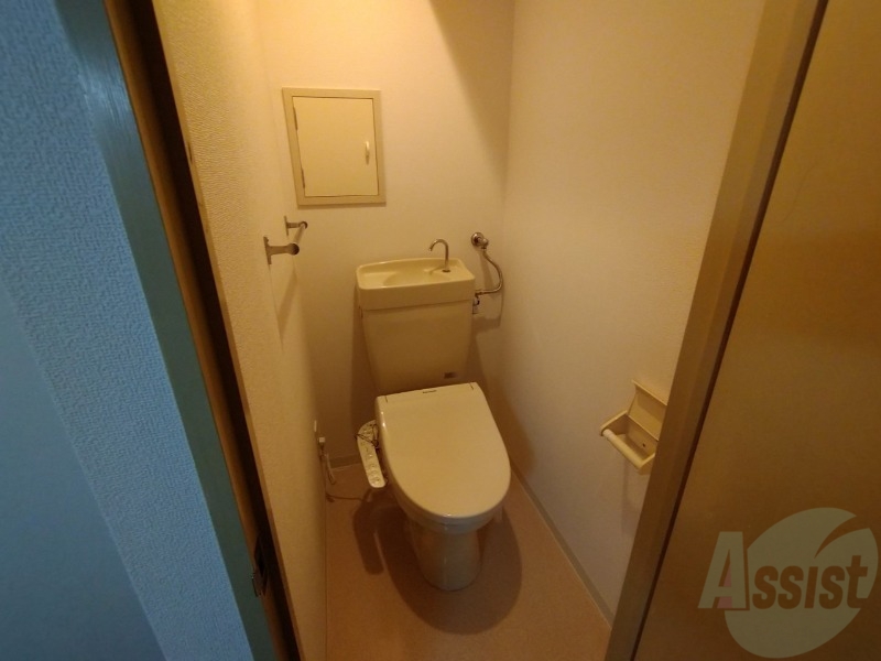 トイレ　トイレです。ウォシュレット付を探している方、おすすめです。