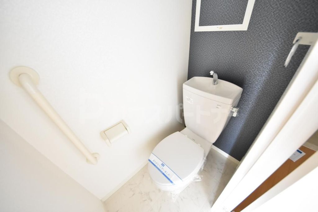 ＪＲ総武線 西船橋駅 徒歩10分 6階建 築19年のトイレ写真