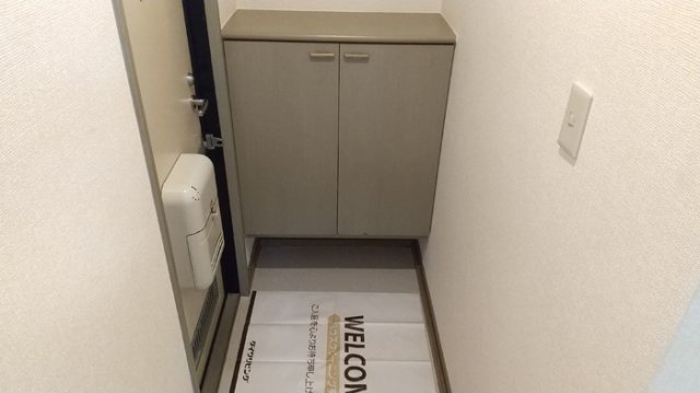 シャルム南山本の玄関写真
