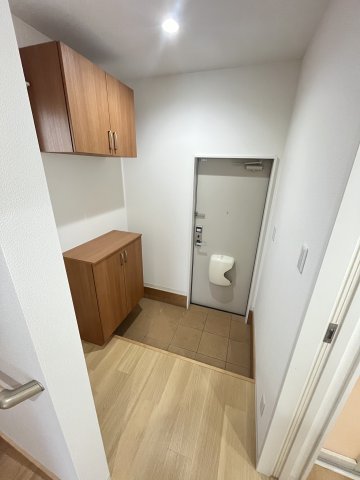 アルヴィータB棟の玄関写真