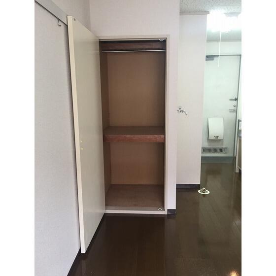 収納　居室収納