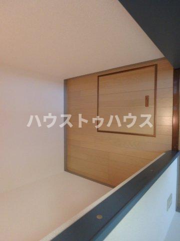 コーネル・スリーのその他写真