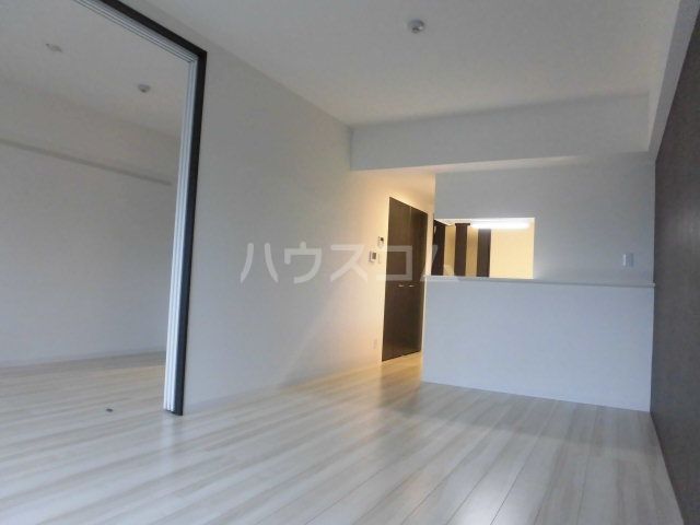 プレリュード桜木町の居間写真