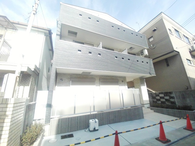建物外観　平成３０年１月竣工