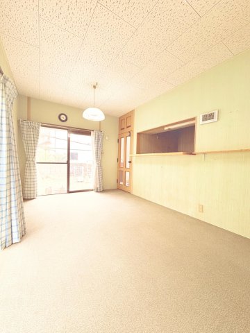 呉市押込5丁目戸建の居間写真