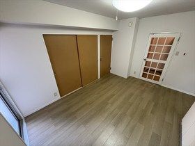 京急本線 北品川駅 徒歩1分 12階建 築48年の居間写真