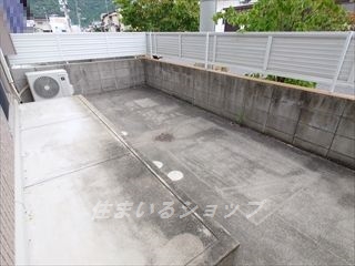 【安芸高田市吉田町吉田のアパートの庭】