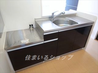 【安芸高田市吉田町吉田のアパートのキッチン】