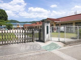 【安芸高田市吉田町吉田のアパートの幼稚園・保育園】