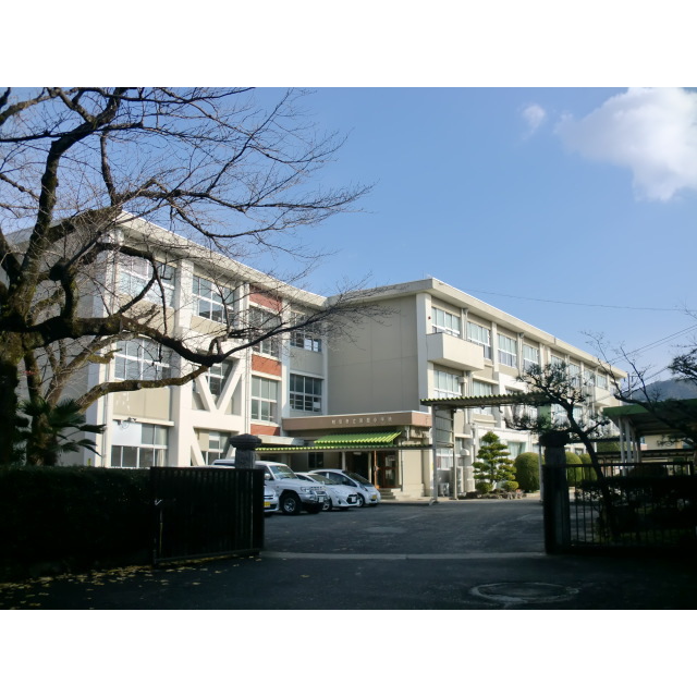 小学校　常磐小学校　　３７（小学校）まで1040m