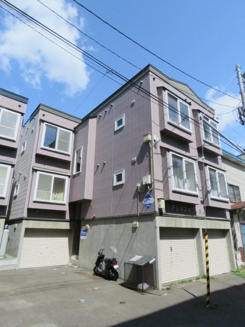 札幌市北区北三十四条西のアパートの建物外観