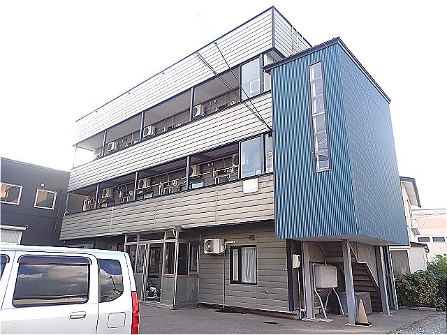 函館市湯川町のマンションの建物外観