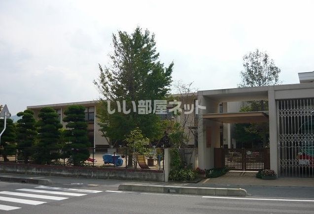 【ハイマート白石　Ｂ棟の幼稚園・保育園】