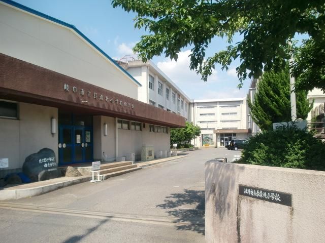 【足立マンションの小学校】