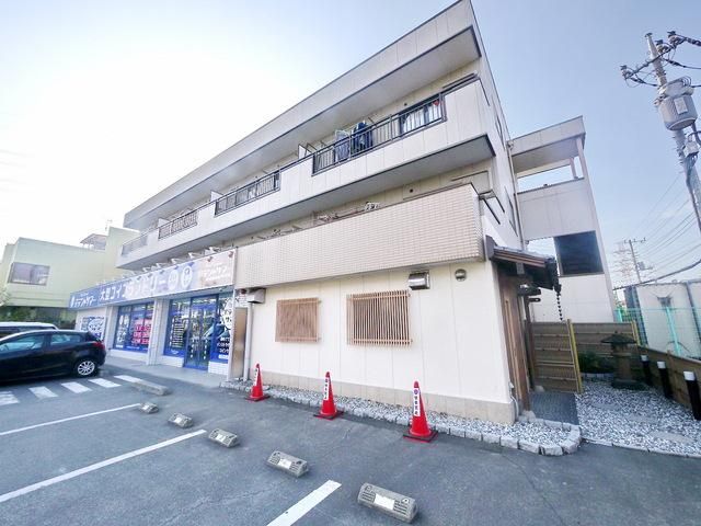 【狭山市狭山台のマンションのエントランス】