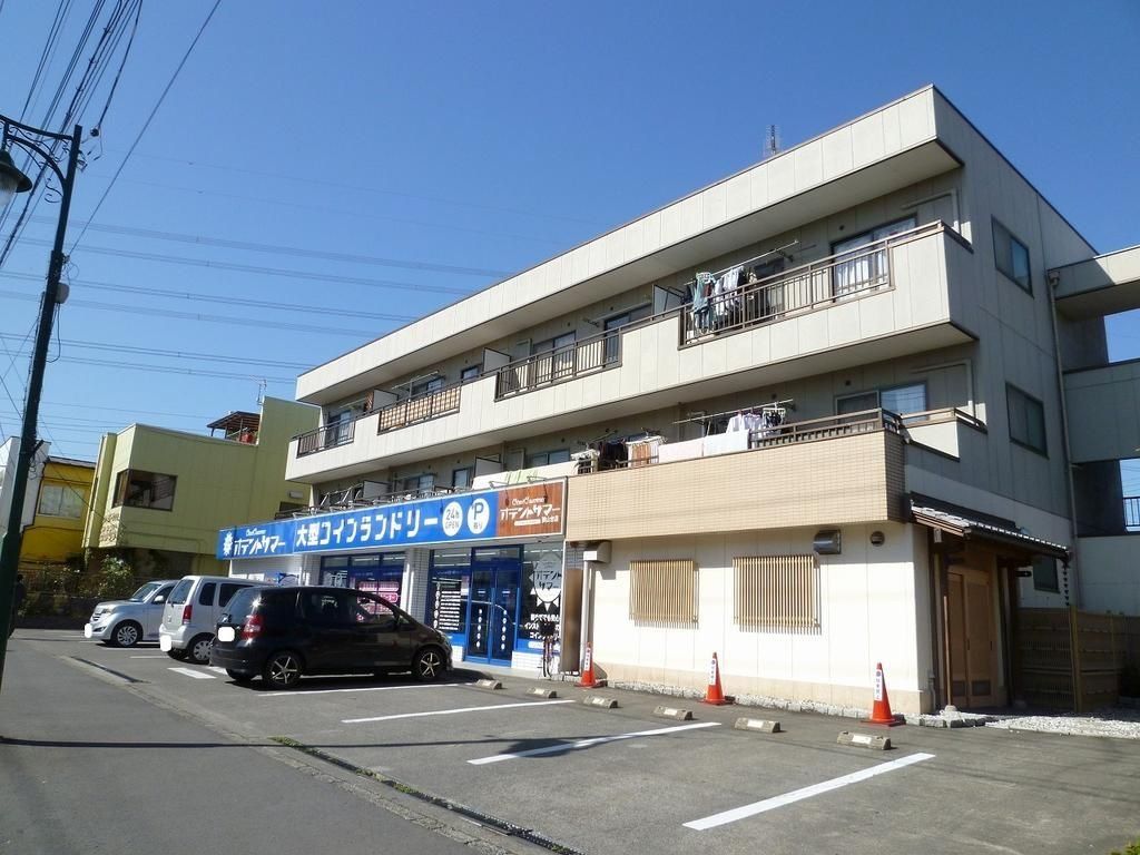 狭山市狭山台のマンションの建物外観