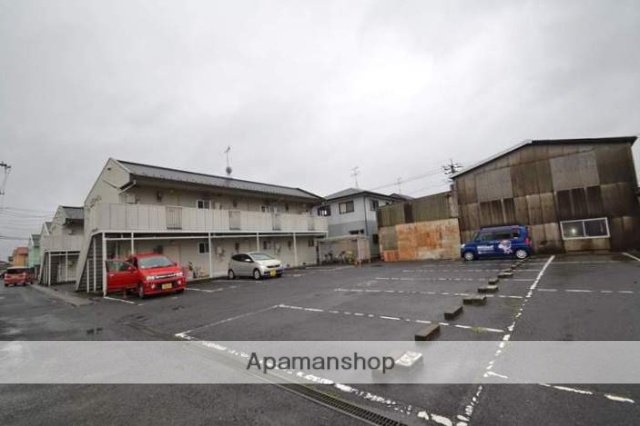 駐車場　エントランス