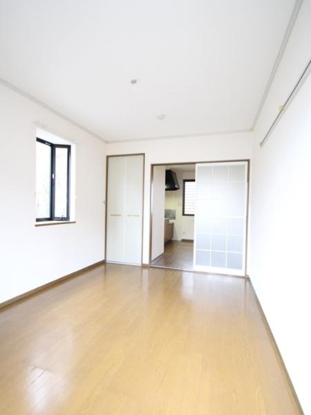 居室・リビング　※別室参考写真（反転タイプ）