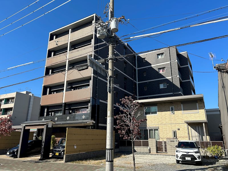 【ベラジオ京都七条ウエストの建物外観】