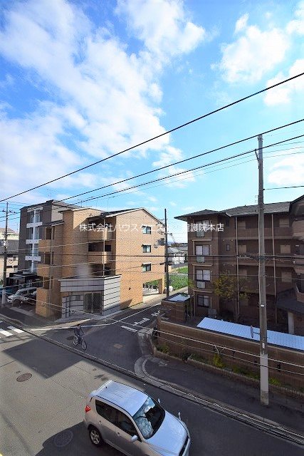 【京都市北区上賀茂榊田町のマンションの眺望】