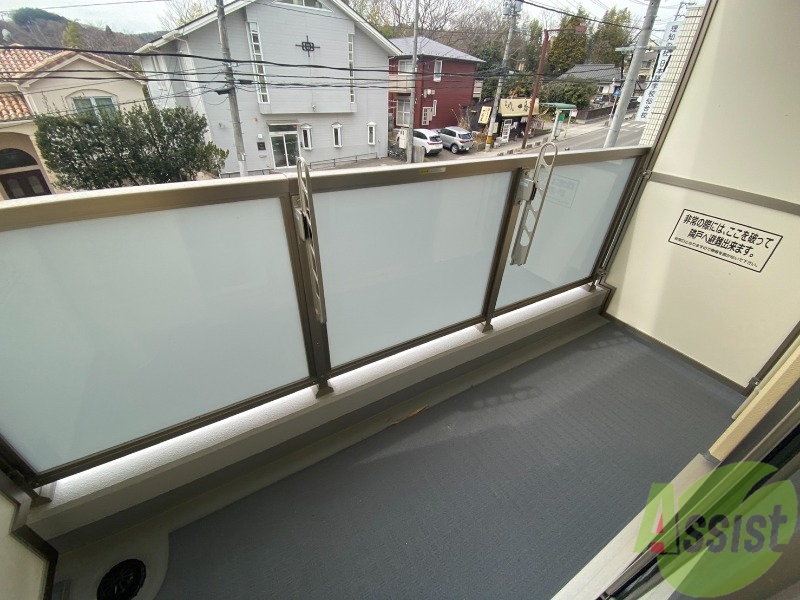 バルコニー　バルコニーです。問題ない広さがありますね