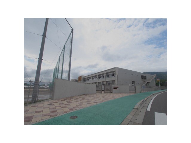 小学校　大町町立小中一貫校大町ひじり学園小学部（小学校）まで2351m