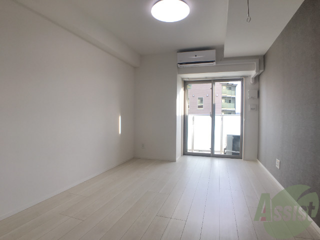 居室・リビング　リビングは９．５帖と広々した空間ですよ～