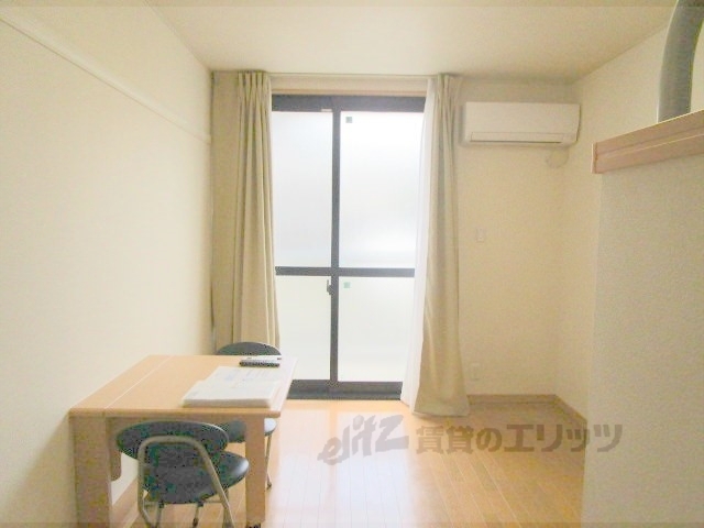 居室・リビング　冷蔵庫