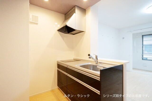 キッチン　ルタン・ラシックシリーズと同タイプのお部屋です。