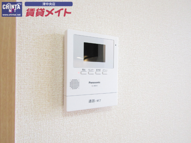 セキュリティ　同物件別部屋写真です