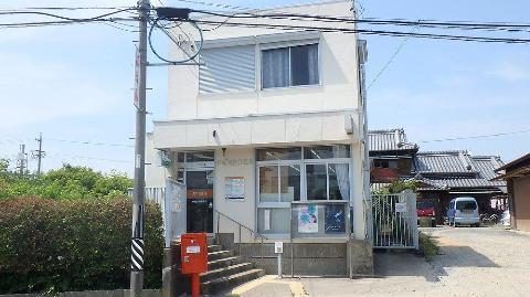 その他　伊勢浜郷郵便局（その他）まで695m