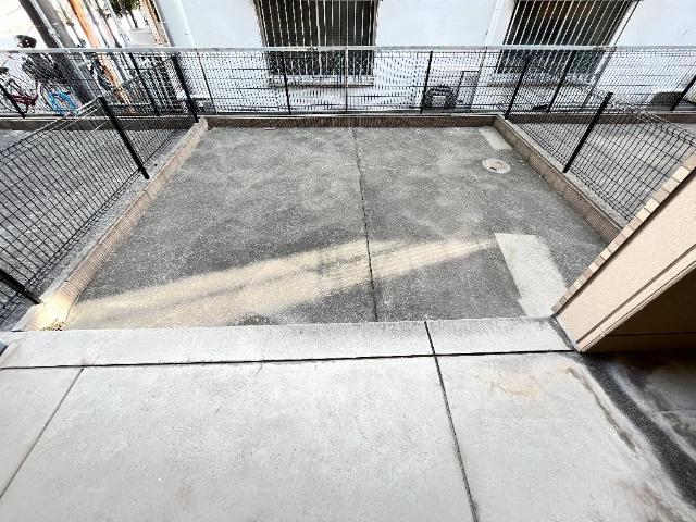 バルコニー　専用庭