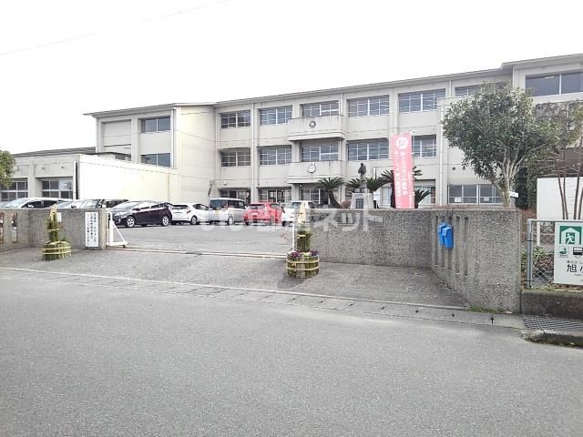 小学校　鳥栖市立旭小学校（小学校）まで482m