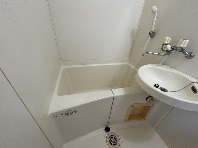 バス・シャワールーム　別部屋参考写真です