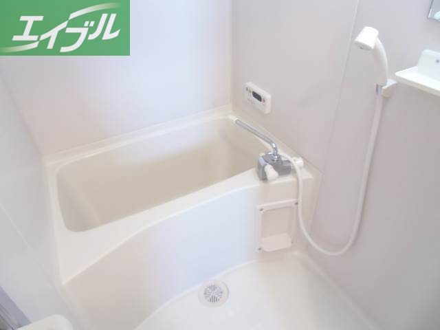 バス・シャワールーム　明るい基調のユニットバス（＾＾）／