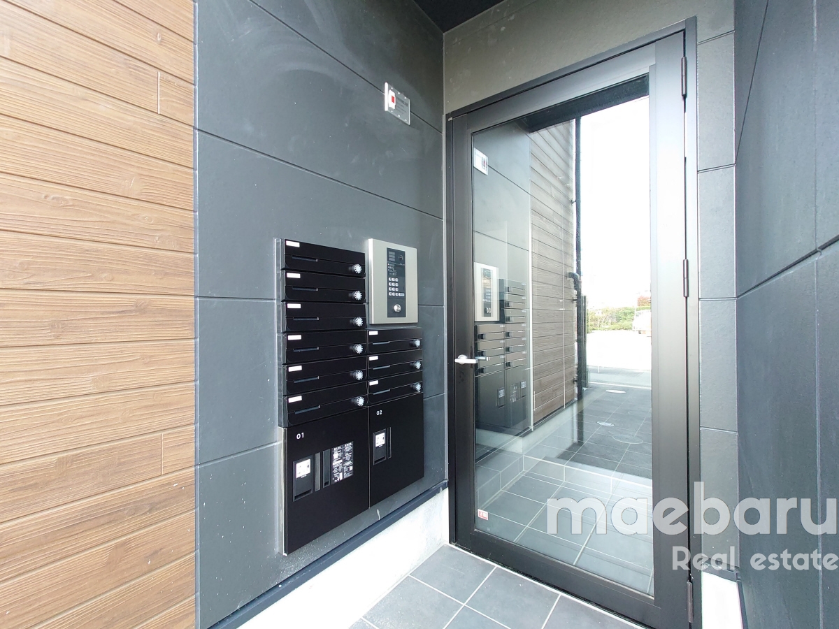 エントランス　オートロック付き