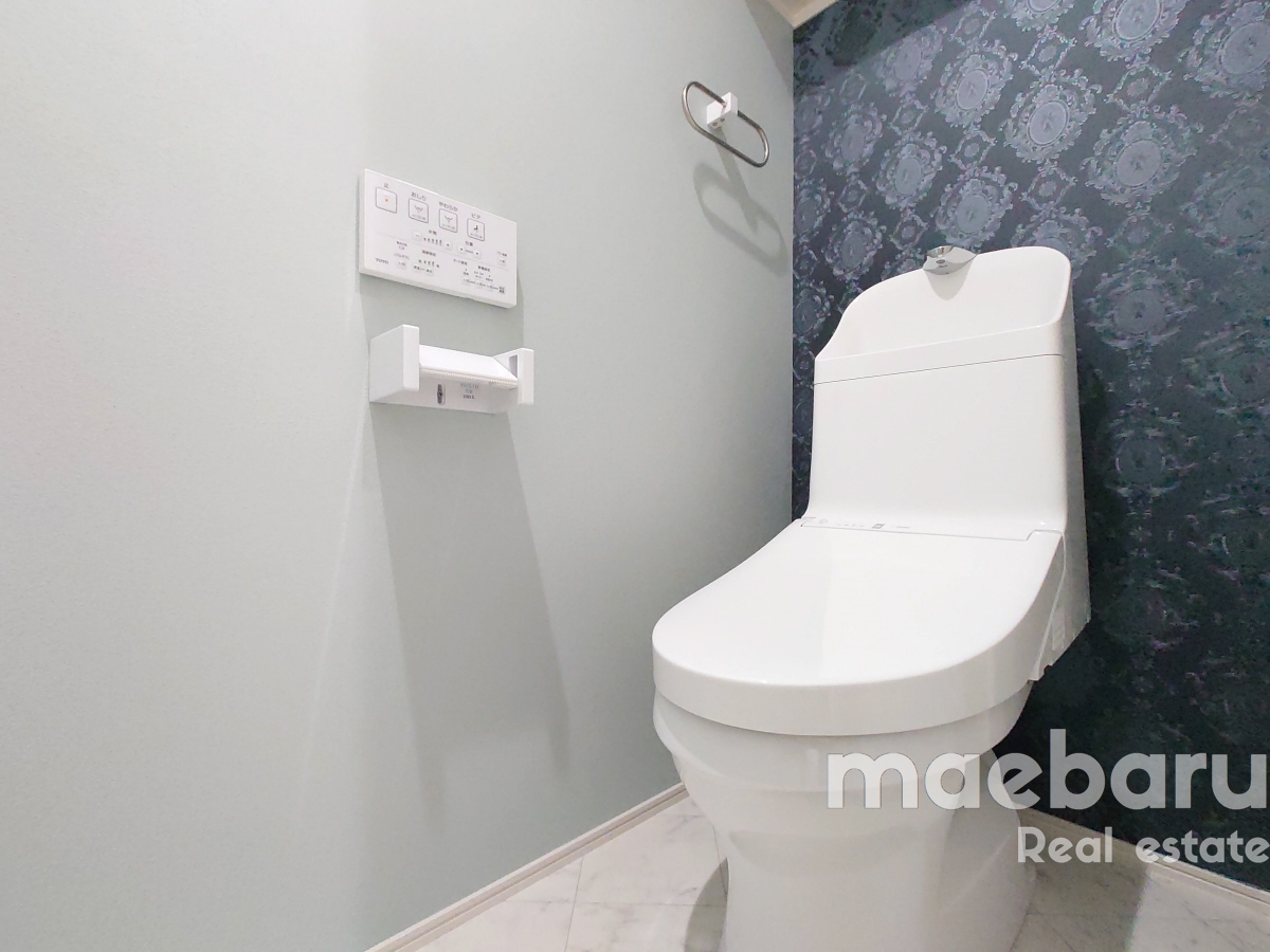 トイレ　温水洗浄便座