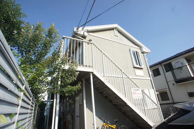 建物外観　閑静な住宅街☆落ち着いた生活をお望みの方にはぴったりです！